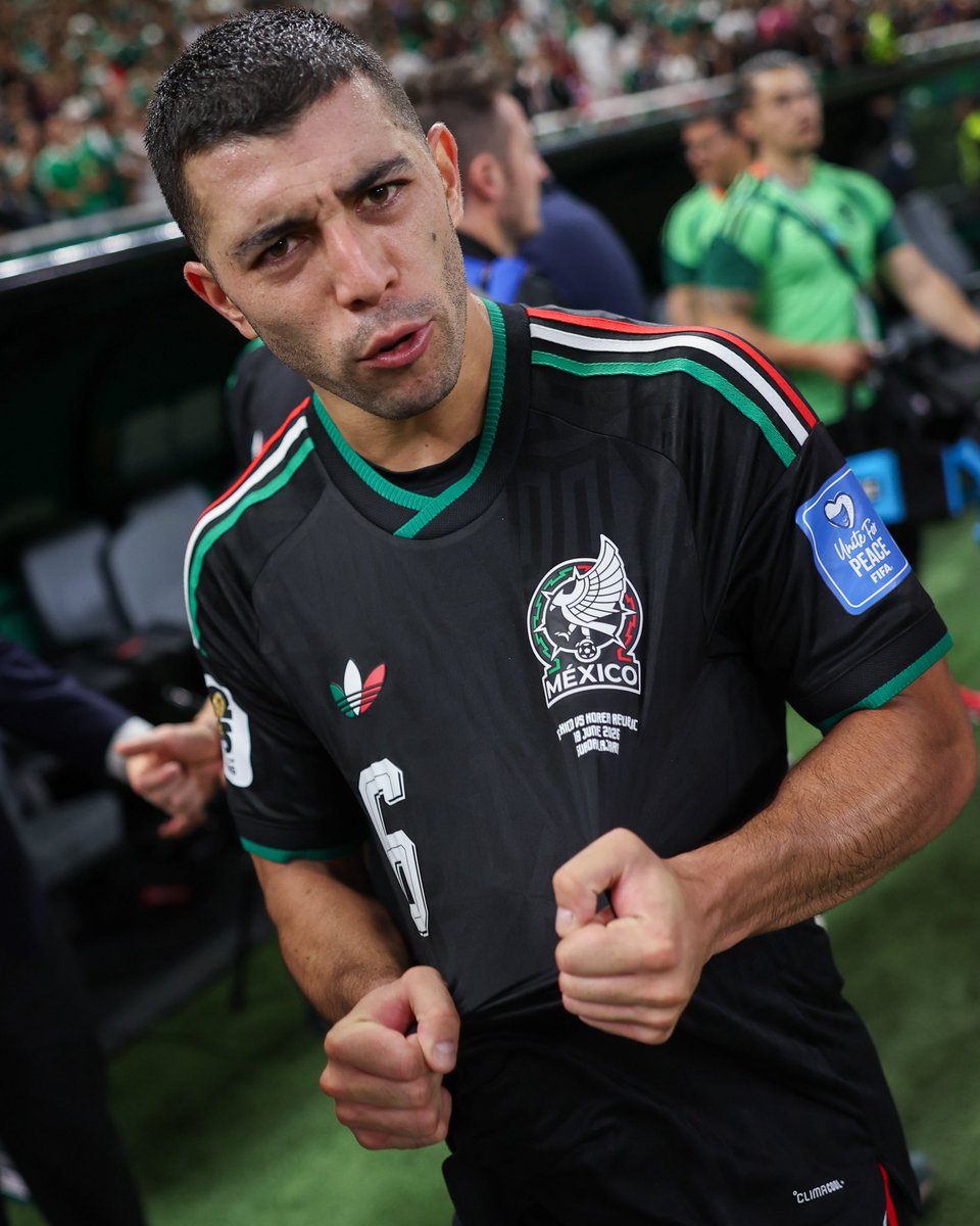 aries00000's tweet photo. @CruzAzul @erik_lira @miseleccionmx Adiós Erick Lira te vas campeón hasta Europa, mucha suerte en tu viaje https://t.co/E2l0na2lP3