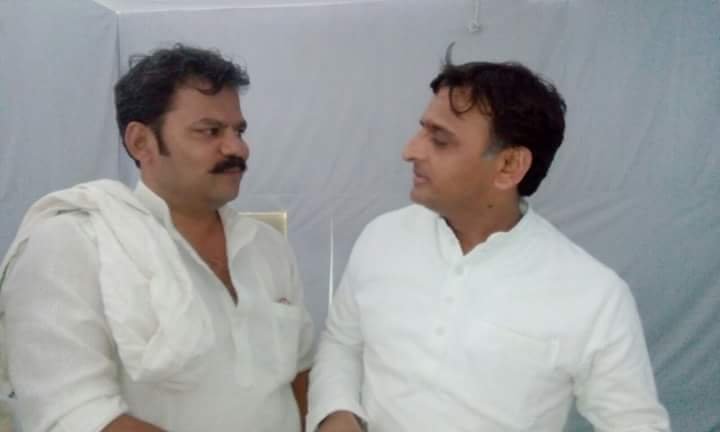 parihar_narayan's tweet photo. लोकप्रिय नेता, उत्तर प्रदेश के पूर्व मुख्यमंत्री, समाजवादी पार्टी के राष्ट्रीय अध्यक्ष एवं कन्नौज लोकसभा के सांसद श्री अखिलेश यादव जी को जन्मदिन की अनंत बधाई एवं शुभकामनाएं। 

भगवान भोलेनाथ जी से आपके उत्तम स्वास्थ्य, सुदीर्घ एवं यशस्वी जीवन की कामना करता हूं। @yadavakhilesh https://t.co/Y9K9jhCvAQ