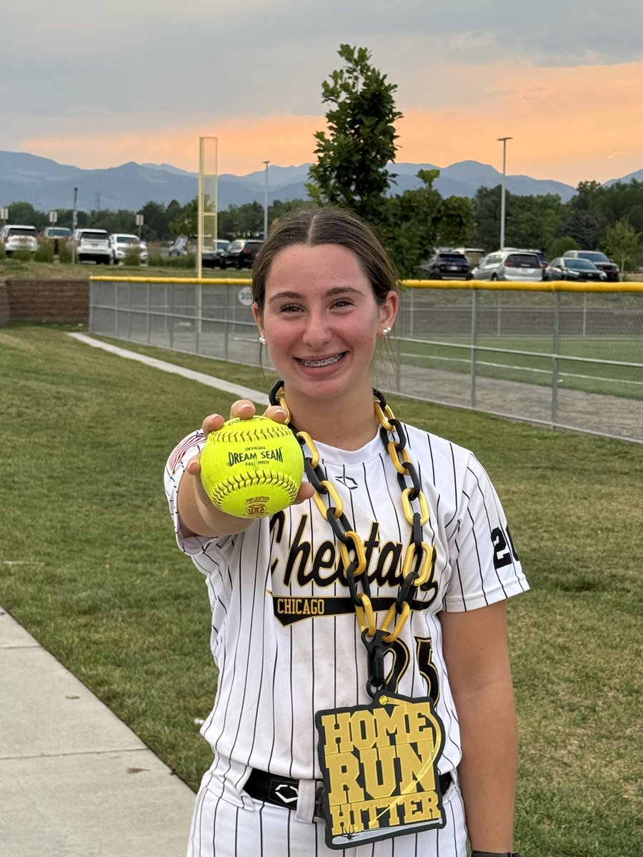CheetahsLukasik's tweet photo. @amelia_mccargo with a HUGE 4th inning lead off, go ahead HR, changing the pace of this game! Great work! #GoLets
@ChiCheetahsOrg
@BoDomeBville
@Nicole_Bowmann https://t.co/1bLmriyWCt