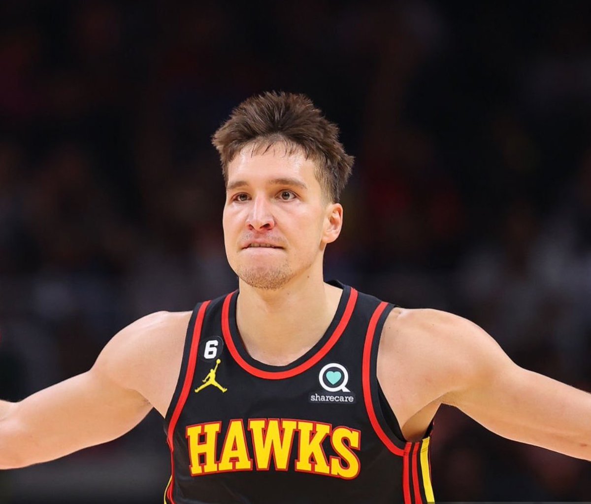 BradeauxNBA's tweet photo. The Rockets finally brought in a shooter who defenders have to respect. His % on wide open threes the past 5 seasons:

38.5%
40.3%
48.0%
43.4%
46.6%

That’s the exact kind of player the Rockets need. https://t.co/wQIZJ8gmtK