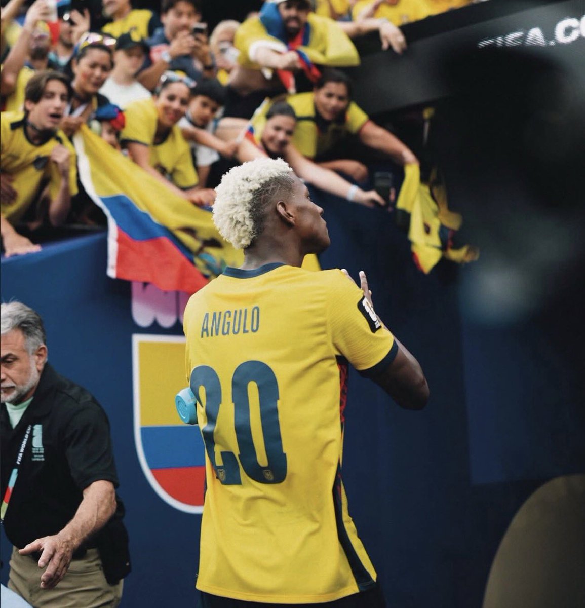 FootyCondor's tweet photo. The only one that showed up this tournament. https://t.co/NK0oNVZ5Oy