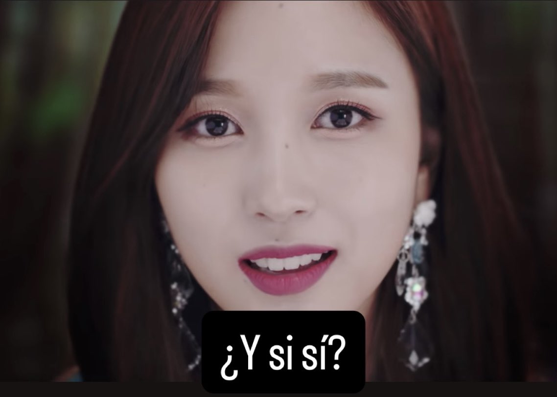 bruinchaeyoung's tweet photo. Que viva México y que vivan las TWICE #YSiSí #yesoryes https://t.co/Uunc8xvLhu