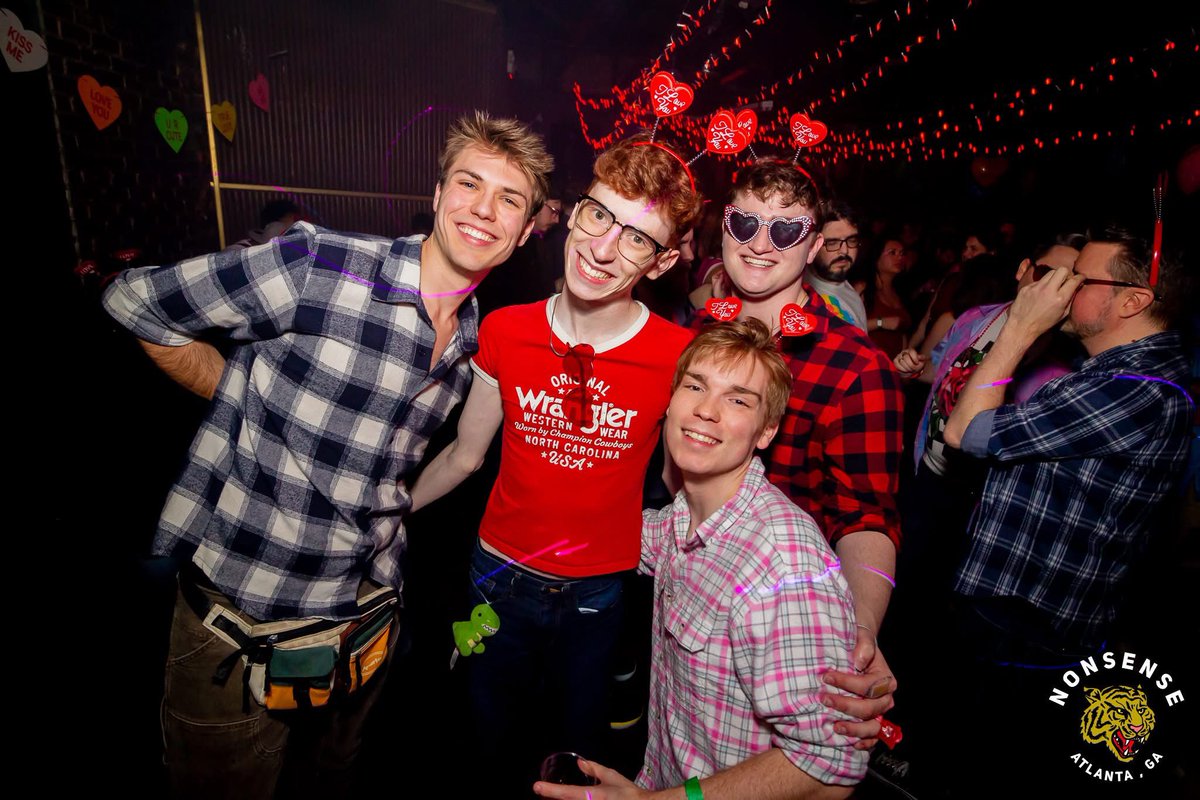 TimothyShibles's tweet photo. While we’re on the topic, I love my gay guy friend group! https://t.co/HncqWwsrag