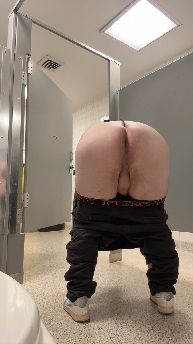 1324cd6m's tweet photo. Am I a slut https://t.co/m5ghImQ1RA