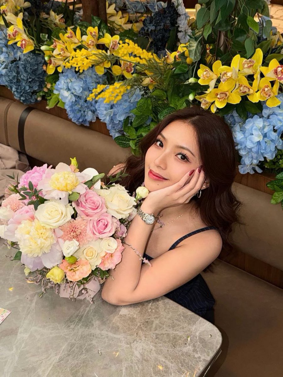 xmayuuuu's tweet photo. Gracia https://t.co/iPWUXUQl97