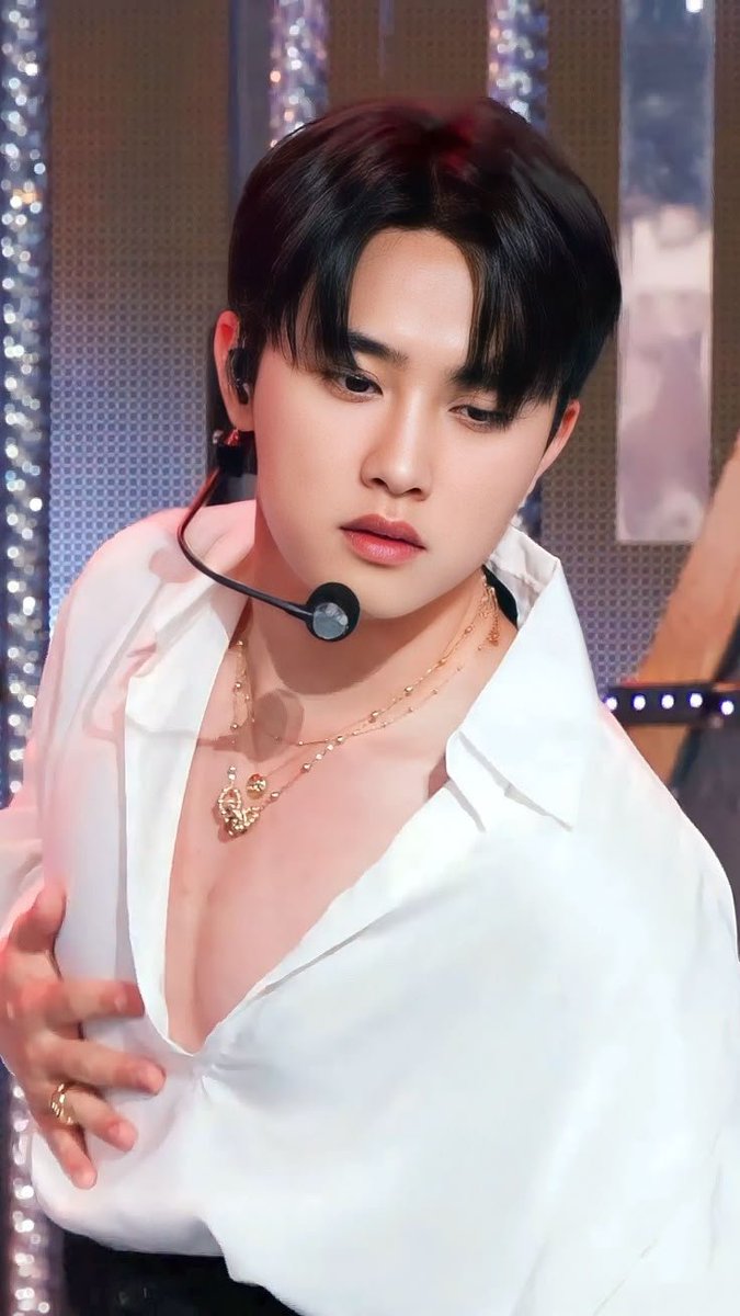 carmyl29's tweet photo. literally kyungsoo owns the whole hot-to-cute spectrum 🔥🐧🥰 
#Kyungsoo #도경수 #디오 #엑소 https://t.co/MkOJ5D3Tjs