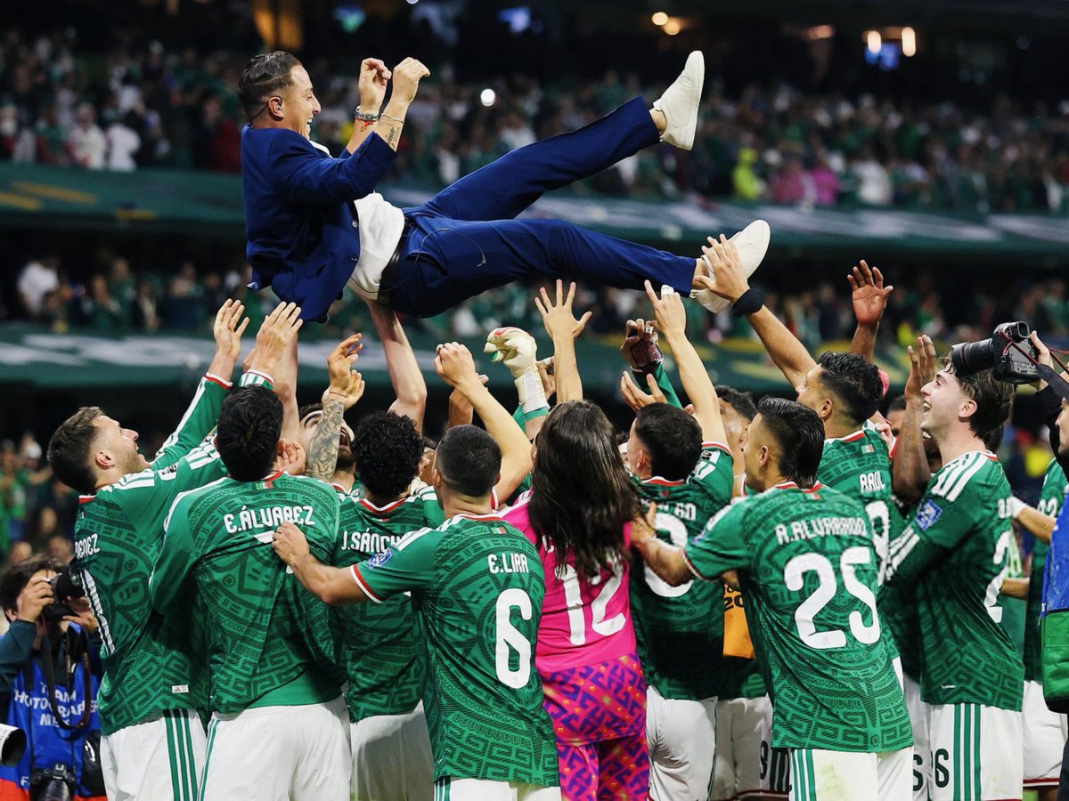 ProFoot_HQ's tweet photo. Mexico have won a knockout-stage match for the first time since 1986. 🎉👏🏻 https://t.co/cQccXu8V1T