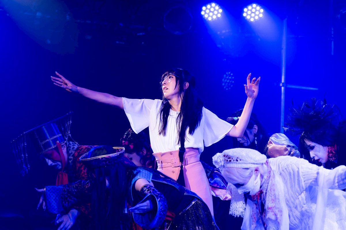 shingidan25's tweet photo. ゲネプロブロマイド、アクリルスタンドのお申込みありがとうございました。
お支払いをコンビニ等にされている方は、支払期日にご注意ください。

本日20:00より、DVD予約を開始いたします！
是非お家でも #紅シ2026 をお楽しみくださいませ!
https://t.co/qpJOe38GaZ https://t.co/yYu5PsgKkt