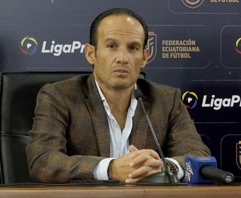 AtentoEc's tweet photo. #ATENTO Francisco Egas debe renunciar a la presidencia de la FEF luego del fracaso en el mundial 2026. https://t.co/lbc8trefU7