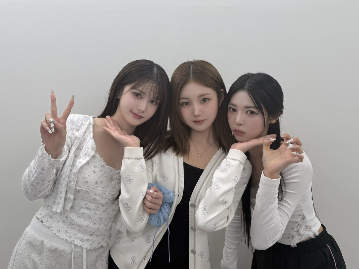 📸] ／ tripleS 日本初冠番組👑 FM大阪『tripleSのちょっと喋らへん