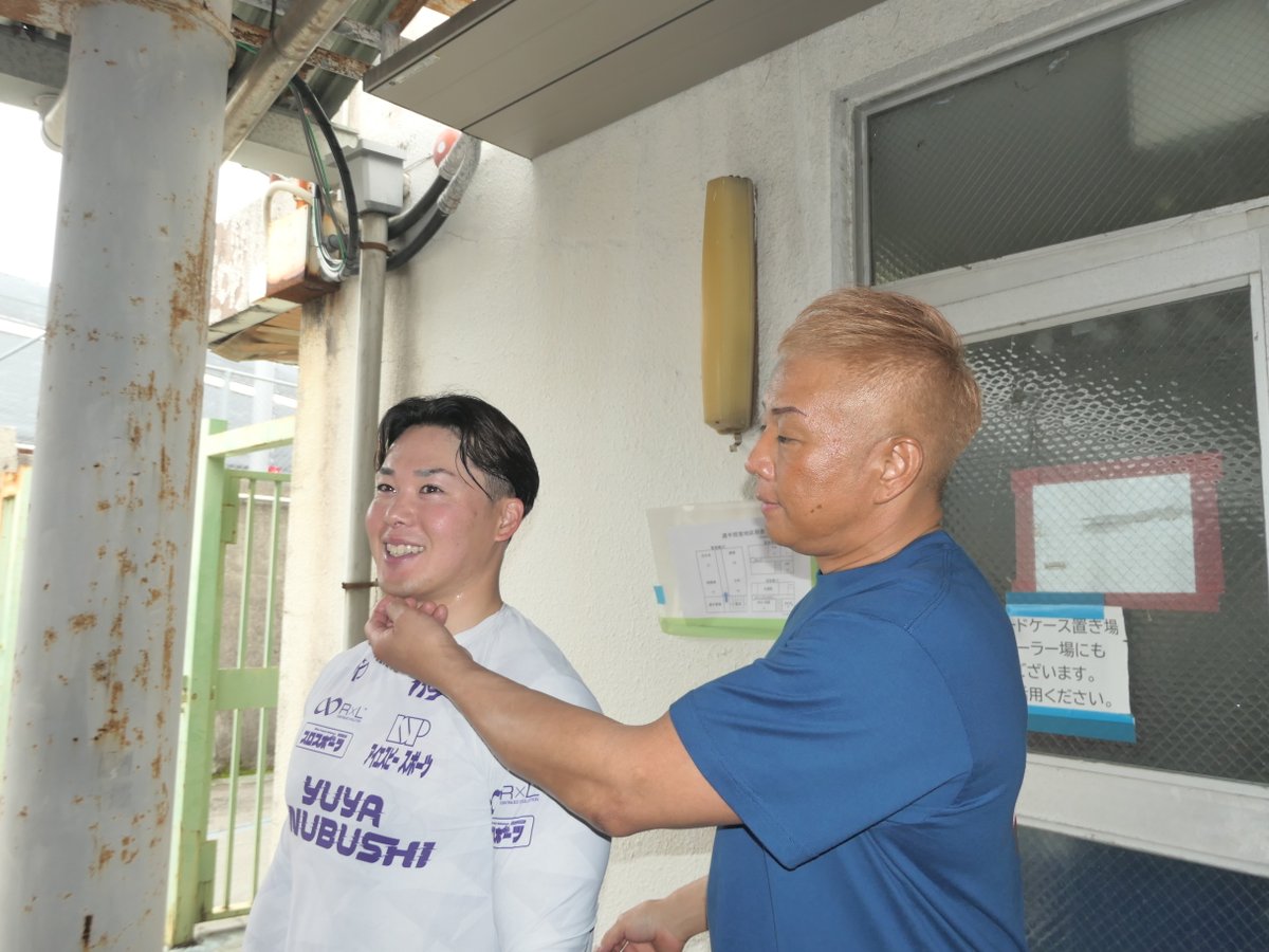 tokyosportsmid's tweet photo. 【#小松島競輪 #阿波おどり杯争奪戦】
緊張感の中にのどかさが漂う前検日を終えた。中四国の４車は、
犬伏湧也ー小倉竜二
石原颯ー松浦悠士
でガチンコ勝負を選択。理由は「それが面白いでしょう」とみな口を揃えた。 https://t.co/9cDnunYuHX