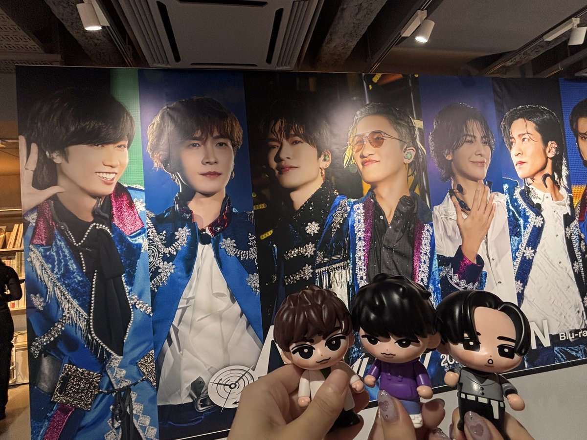 ss1030__a's tweet photo. これから鑑賞会💜💚🖤 https://t.co/ncafFb72dw