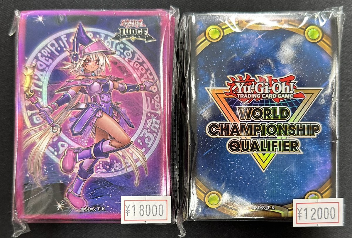 遊戯王 スリーブ】 幻想の見習い魔導師【JUDGE 100枚入り 未開封