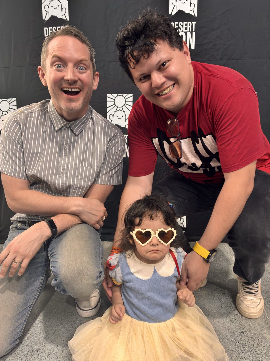 PepeAstorgaR's tweet photo. @elijahwood Sabía que el buen Elijah no podía fallarnos. https://t.co/BdLX9CFtIz