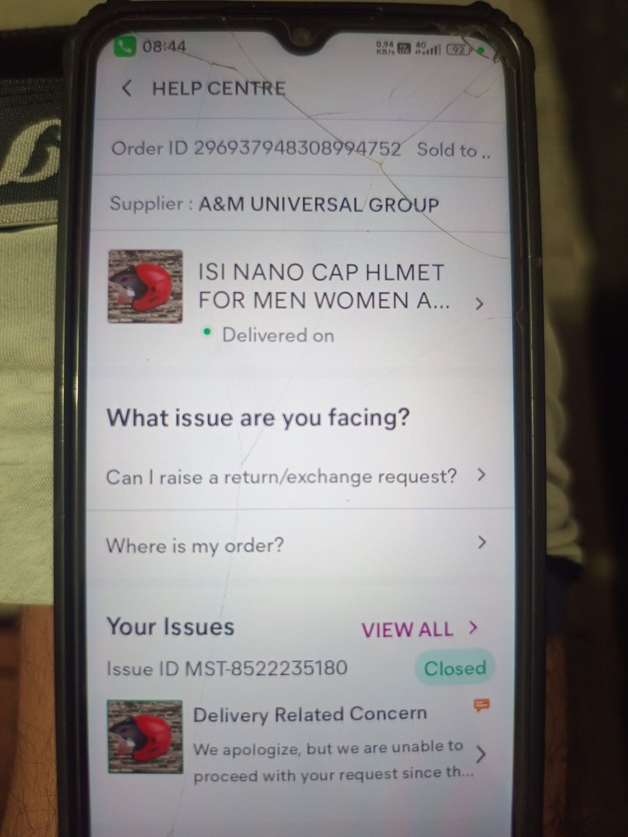 uarshaik's tweet photo. @Meesho_Official @meesho_support @meeshotech 

The delivery executive took the OTP from my parents and marked it as delivered, now support is denied product got delivered with OTP. https://t.co/I8C4j0FdMP