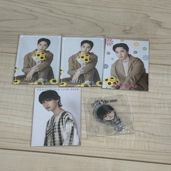 Anchan1233's tweet photo. FANTASTICS  ファンタ LIVE TOUR 2026 SUNFLOWER フォトカ 交換 買取

【譲】堀夏喜・澤本夏輝・世界

【求】中島颯太（なんでも検討します）
　　ワッペン

大阪・代々木公演での交換希望✨ https://t.co/S9ygScIQBm