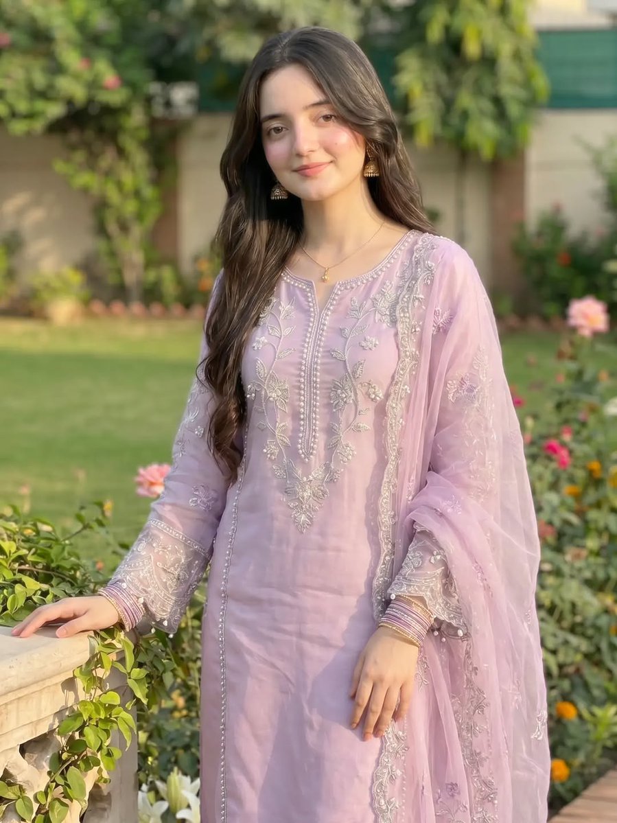 Iram_zadi's tweet photo. میں نے اب تک تو اداس ہونا نہیں سیکھا، آگے دیکھتی ہوں کیا ہوتا ہے ۔ https://t.co/NmLiMlclOC