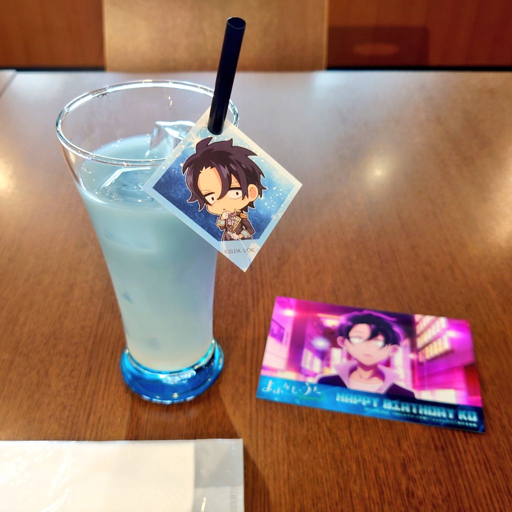 Mr_Easy_Breezy's tweet photo. よふかしのうたのポップアップストアはちょくちょくあるものの、コウくんの新規グッズが出ないのは寂しいな　おれはコウくんのグッズを買う為だけに1人でお台場のノイタミナショップに行く男… https://t.co/XYwDiB93ft