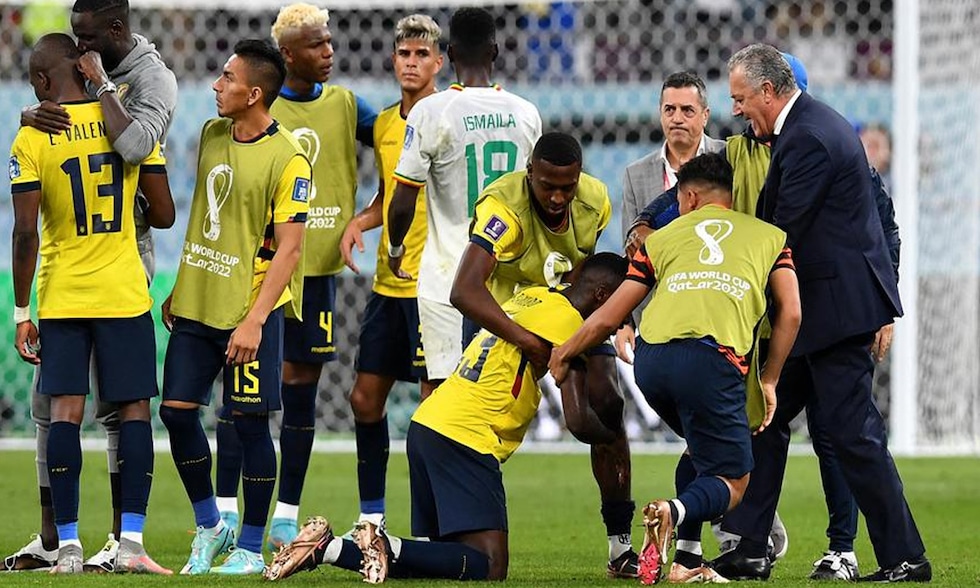 moisexcaicedo25's tweet photo. En Qatar 2022 perdimos en fase de grupos, pero lucharon hasta el final y nos llenaron de orgullo. 

México 2026 nos eliminan y lo único que nos da es vergüenza, jugadores que no sienten la camiseta, por mi lado pueden ganar lo que sea en sus clubes, para mí murieron. https://t.co/Pbf7Za43DU