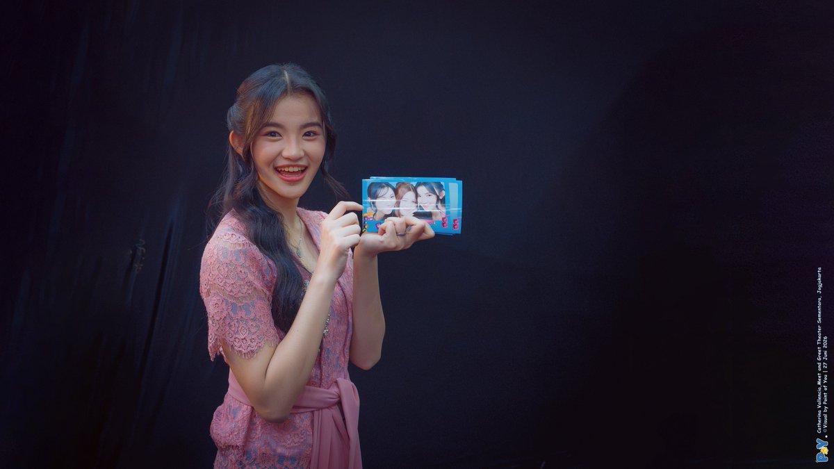 _pointofyou's tweet photo. 😄💙😬

- @CErine_JKT48 

#PointofYou #CatherinaVallencia #ERINE https://t.co/jW9SY1HmEz