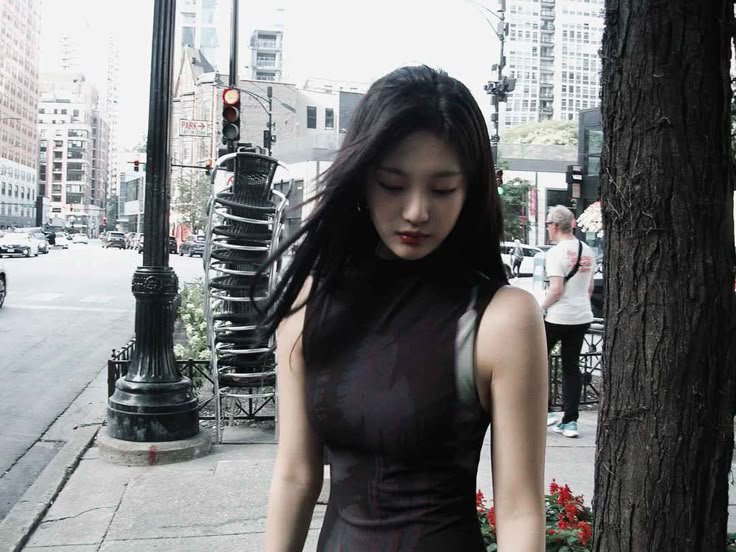 Tokkincito's tweet photo. My angel // Au #ningselle 

Aeri cansada de su dia a dia, sube a la azotea con solo una idea en mente... Idea interrumpida por cierta chica palida como la nieve y de cabello negro como carbón sentada sobre la orilla https://t.co/xoN2opgjOP