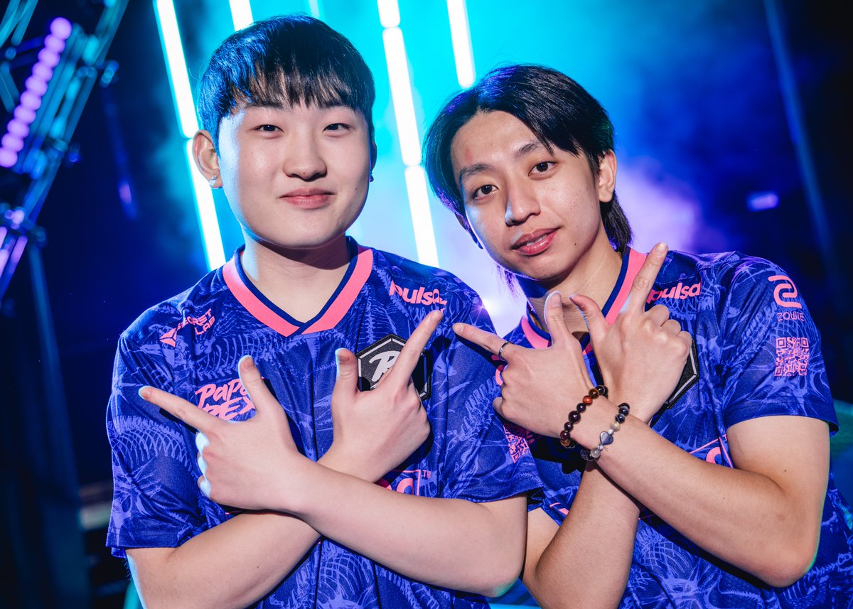 pprxteam's tweet photo. just saw these two on the enemy team how cooked am i https://t.co/ZUmlD6OBDF