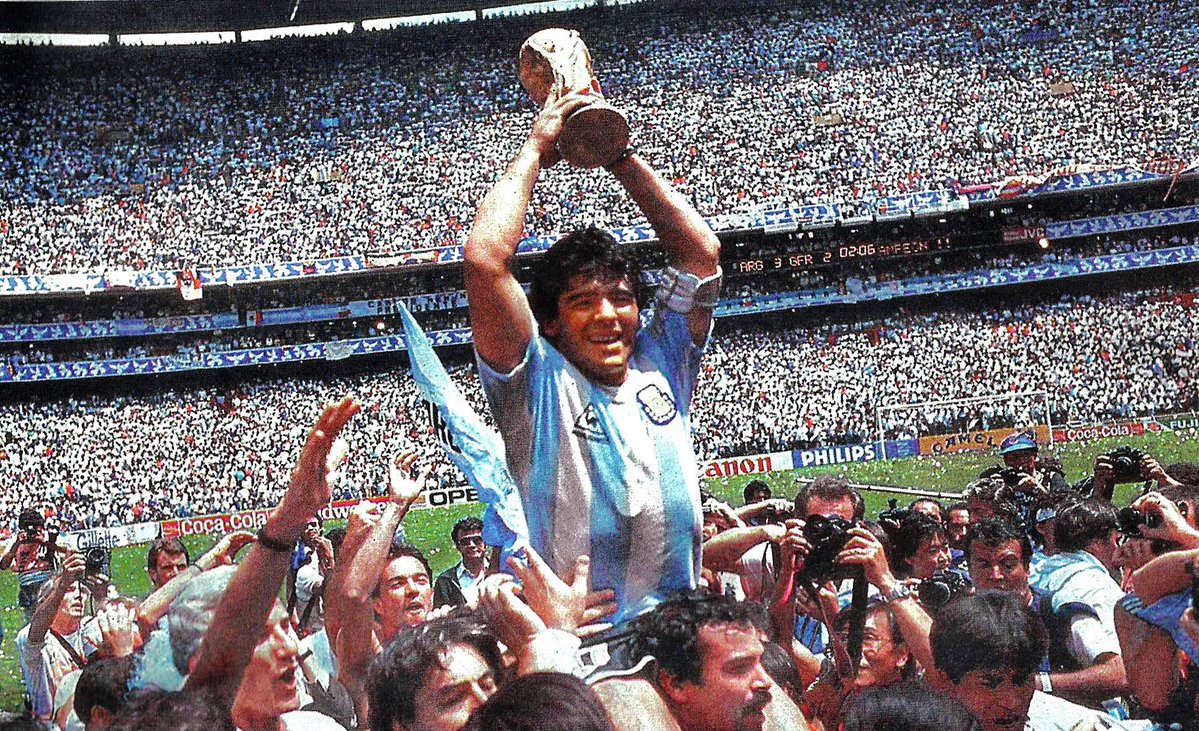 tablon55's tweet photo. @jmmdd @LaTri Maradona en el Azteca https://t.co/ktSoSrBe4B