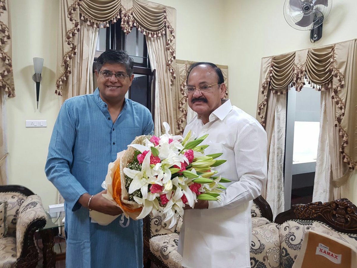 PandaJay's tweet photo. Warm birthday greetings to former Vice President @MVenkaiahNaidu Garu. A veteran leader who has upheld the highest standards of public service in every role he has undertaken. May he be blessed with a long and healthy life 🙏🙏 https://t.co/myYZaPNnPz