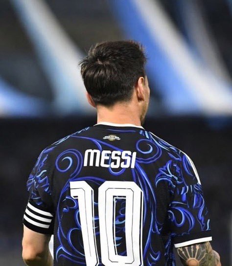 fcb_elias1's tweet photo. Pep Guardiola: 

“ Cristiano was a monster but the father of the monster is  Messi “ https://t.co/LDThHcib69