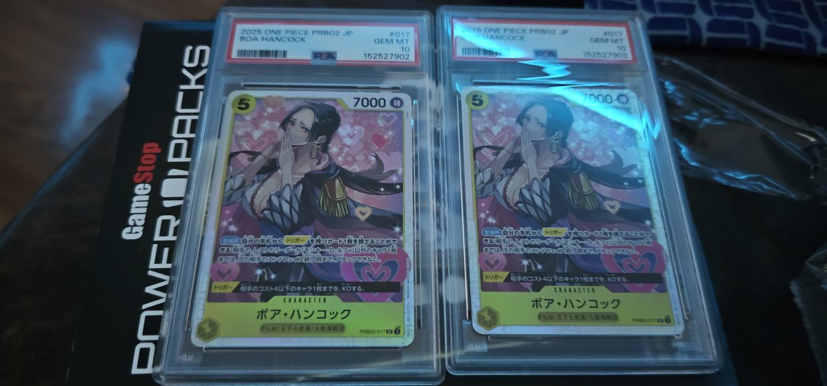 jaynes_gallery's tweet photo. @powerpacks What kinda garbonzo beans yall throwin in their, how do i grab two from the same store, and pull the same card with a sequential cert# https://t.co/vwekGQprnJ