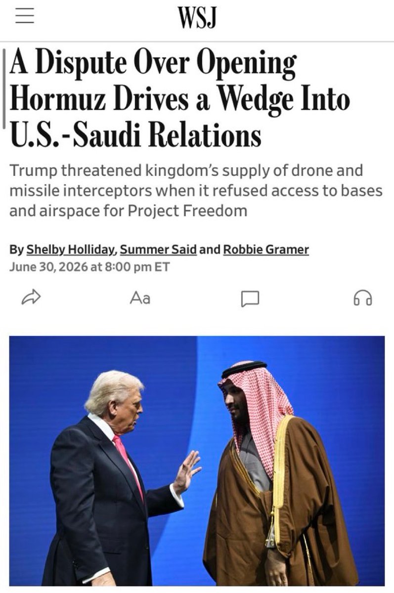 saif_aldareei's tweet photo. 📍 كواليس مثيرة تكشفها "وول ستريت جورنال" حول ما يحدث خلف الأبواب المغلقة بين الرياض، واشنطن، وأبوظبي:
 الفصل الأول: الخلاف الخليجي حول إيران
السعودية ضغطت بقوة منذ الأيام الأولى لوقف إطلاق النار واللجوء للدبلوماسية لمنع حرب شاملة، بينما رأت الإمارات أن الضربات العسكرية ضد إيران ضرورية لإعادة فرض الردع.
 الفصل الثاني: الابتزاز الأمريكي (ترامب والضغط الأمني)
واشنطن حاولت فرض إرادتها لإجبار الرياض على فتح قواعدها ومجالها الجوي، ووصل الأمر إلى تهديد ترامب بحرمان المملكة من منظومات الدفاع الجوي والصواريخ الاعتراضية!
 الفصل الثالث: مضيق هرمز ومستقبل الثقة
الخلاف الأكبر يتمحور حول عملية تأمين وفتح مضيق هرمز. الصحيفة تؤكد أن لغة التهديد الأمريكية هذه تركت شرخاً عميقاً وأضرّت بالثقة بين الرياض وواشنطن بشكل غير مسبوق
