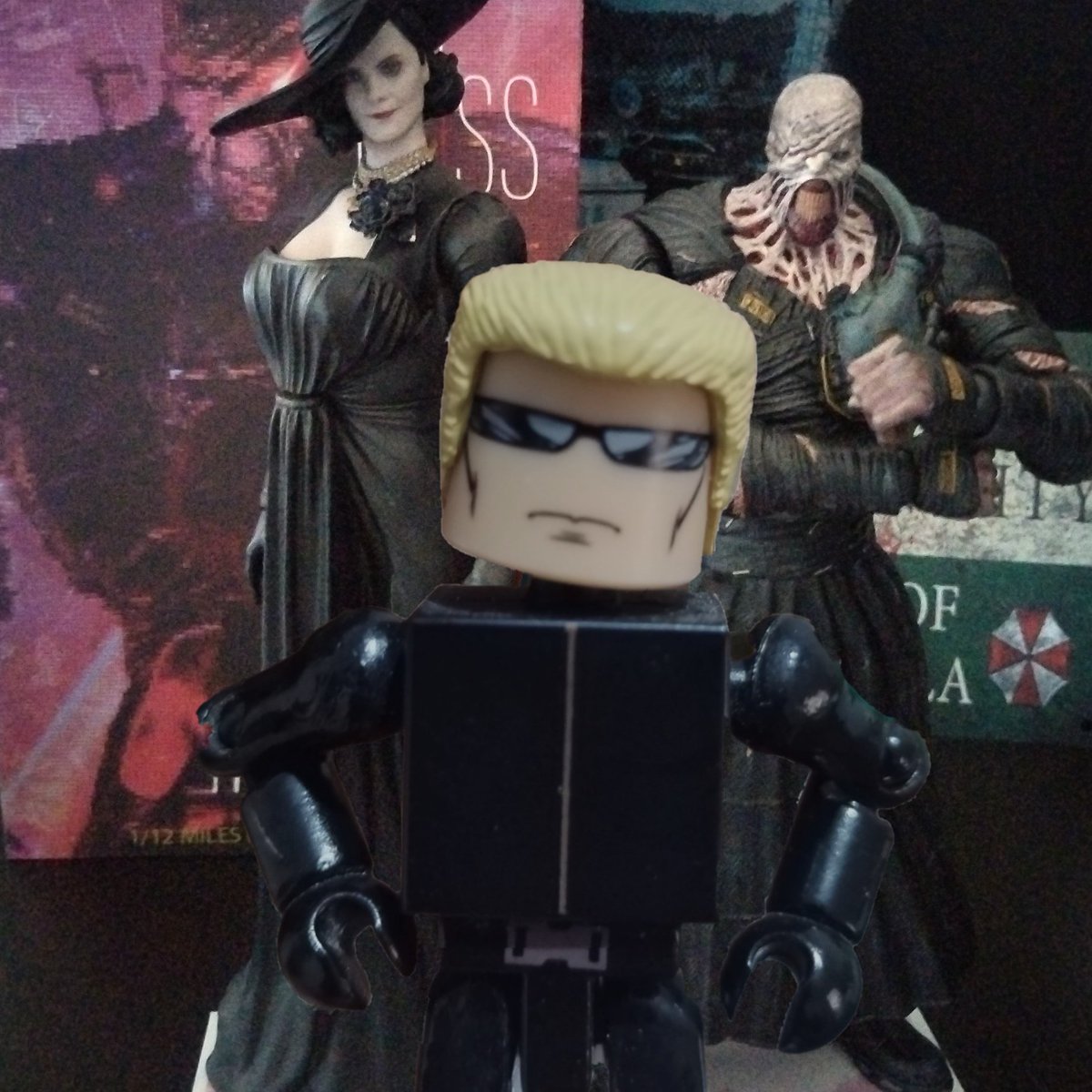 LestatW08's tweet photo. @CStorejapan @_nishimurayuji_ Chibi Albert Wesker i know you! 🤣 https://t.co/kOYLKSdV2C