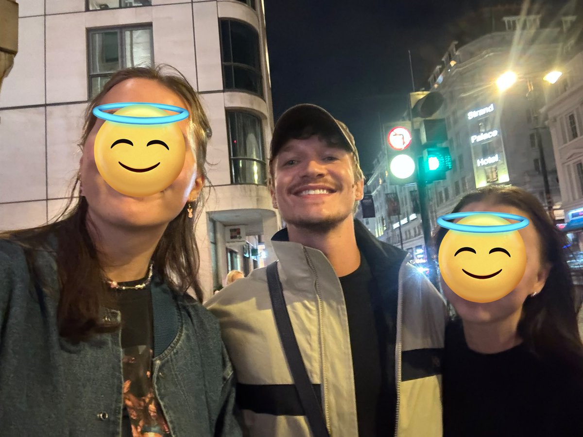 connorstupdates's tweet photo. New photo of Connor Storrie with fans yesterday in London!

📸 @loumarstorrie https://t.co/HKLczb3Mwj