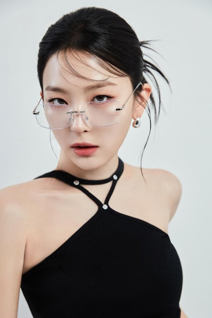 foreheadsvt's tweet photo. kang seulgi 😮‍💨 https://t.co/iFgy0XvbnZ