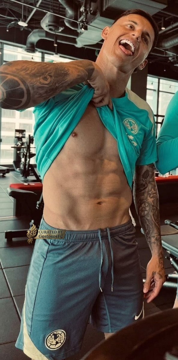 GostososFC's tweet photo. 🇺🇾Brian Rodriguez🇺🇾

📏1,75m / 5'9" https://t.co/HS4RPLMyms