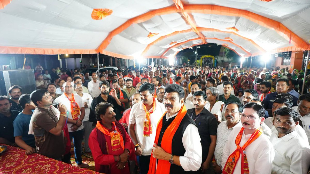 govinds_R's tweet photo. आषाढ़ के प्रथम मंगलवार को राहतगढ़ स्थित श्री सवा लाख सुंदर काण्ड मंदिर में श्रद्धालुओं सहित महाआरती में शामिल होकर पूजन अर्चन के साथ ही ईश्वर से सुरखी विधानसभा एवं प्रदेश के कल्याण की कामना की। https://t.co/0Z4XapsHoh