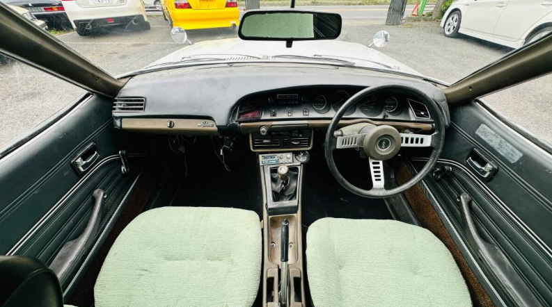 IXbE1IzHH3myazI's tweet photo. 気になる中古車！
「日産 NEWシルビア」
またまたハマグリが出ましたぁ🤪
ハマグリコレクターさんが免許返納して放出しているのでしょうかぁ？🤔 https://t.co/GRe3zwHQ2X