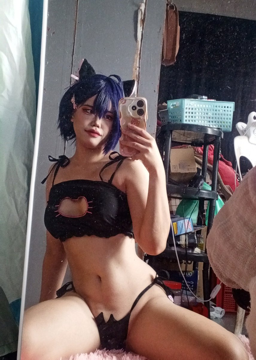 jellybnean's tweet photo. anyone wants to commission me?😋💗 https://t.co/BkL3kdc0LL
