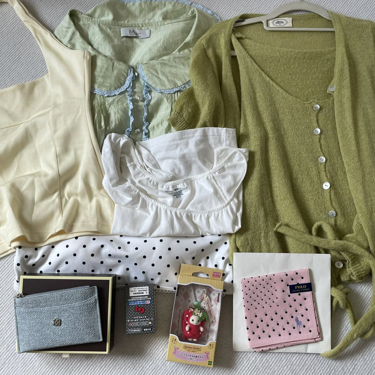 sodiaaaaaaaa's tweet photo. ส่งต่อ New / Used ⋆˚꩜｡ 

ของใช้ส่วนตัวทั้งหมด มีทั้ง brandy / Mirt / Nomade / duex แบรนด์อจ 𐔌՞ ܸ.ˬ.ܸ՞𐦯

รีทวิต ลด 5.- | ค่าส่ง 40.- 

#ส่งต่อ #ส่งต่อเสื้อผ้า #เสื้อผ้ามือสอง #brandy #nomade #โล๊ะตู้ #ส่งต่อเสื้อผ้ามือสอง #พวงกุญแจ #sylvanianfamilies https://t.co/Lh4ViRyXVd