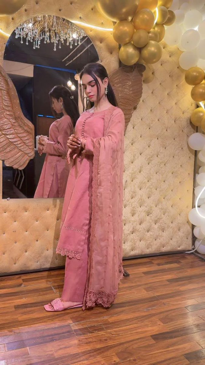 zobi8rel's tweet photo. Available In Lahore DHA 
Paid shemle 
03167277692 https://t.co/FjltqzyY3Q
