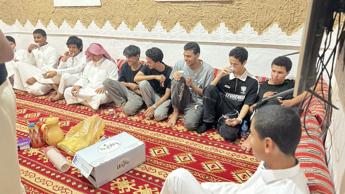 Shbab_Aflaj's tweet photo. فطور صباحي تراثي “الميقعة”. https://t.co/YChIUOv3sD