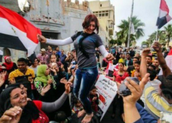 ElbashaEngineer's tweet photo. ثورة الدعارة و العاهرات https://t.co/yBNRCLvqVD