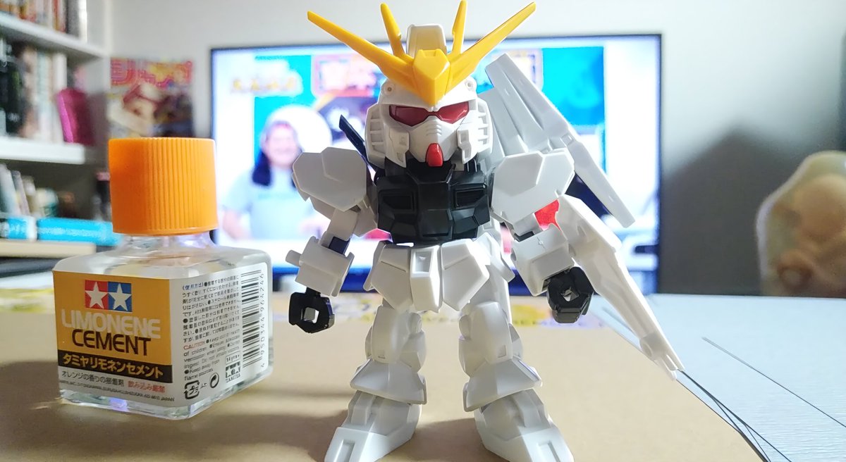 1223konoha's tweet photo. スマホのアルバムを遡ってみたら、いちばん最初に作ったプラモデルの写真があって感慨深いです。2024年11月6日が初プラモデル。近所の玩具屋さんでキットとニッパーと接着剤を購入して始まったプラモデルライフ。プラモデル、始めて本当に良かったなぁ。死ぬまで上達できる最高な趣味。 https://t.co/PPrJobR1np