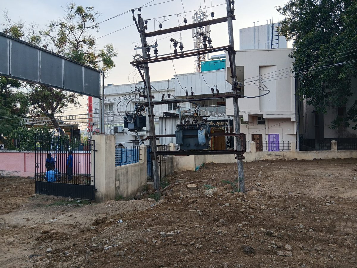 DavidManohar7's tweet photo. This Transformer at arm's reach at
 Noothancheri Pond, where children visit this Public Place (Pond). Madambakkam S.S. It's in dangerous position. Request officials to rectify this immediately. @RAKRI1 @TANGEDCO_Offcl @EB_Adyar_Tmbm @TambaramTNEB @Tangedco_SE_Cpt https://t.co/B0Fmuw1RRX