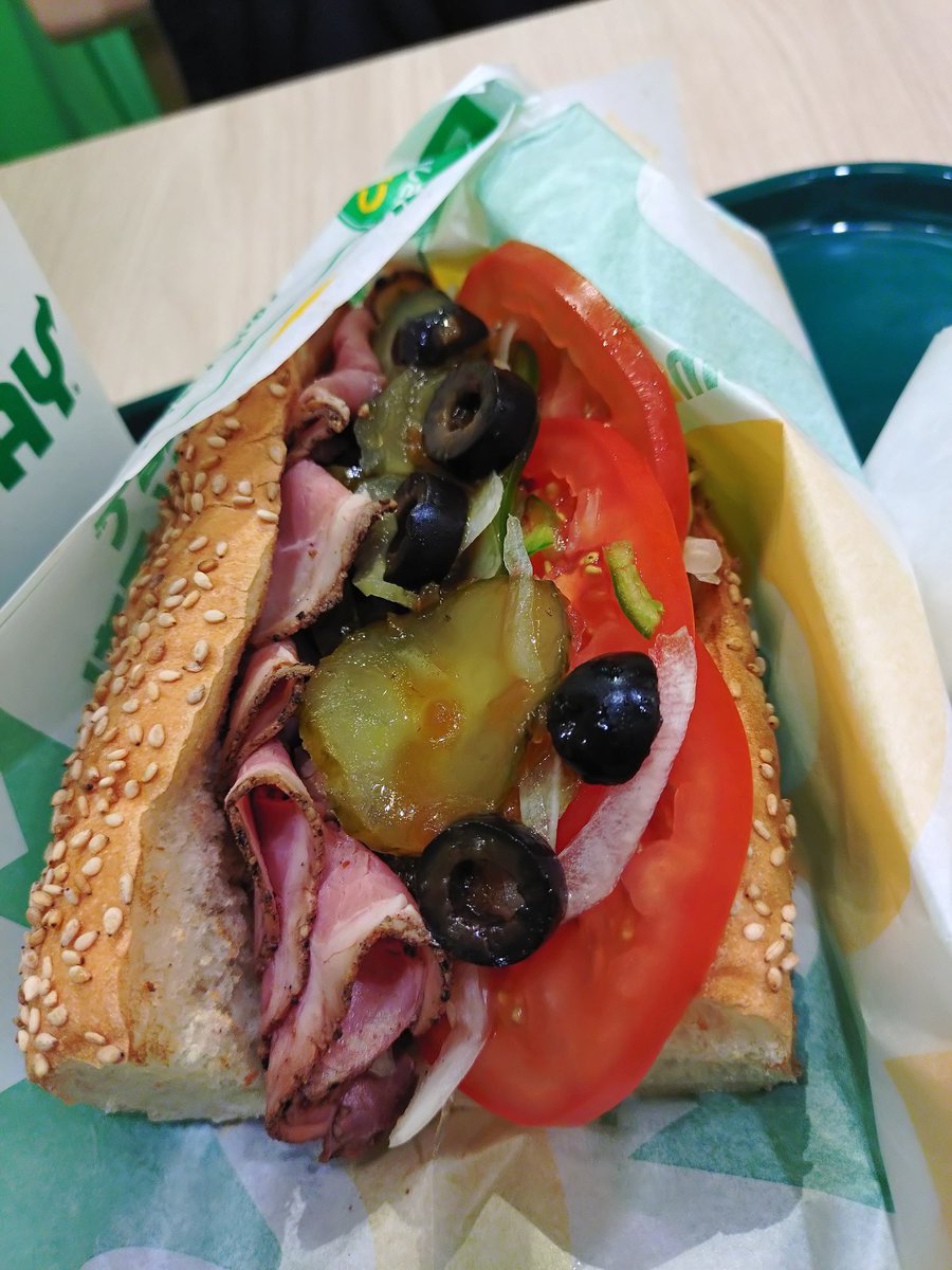 uvlVefPpo1xHYe8's tweet photo. ๏ผไปๆฅใฎใฉใณใ
๏ผSUBWAY https://t.co/iDjmcu4s1M