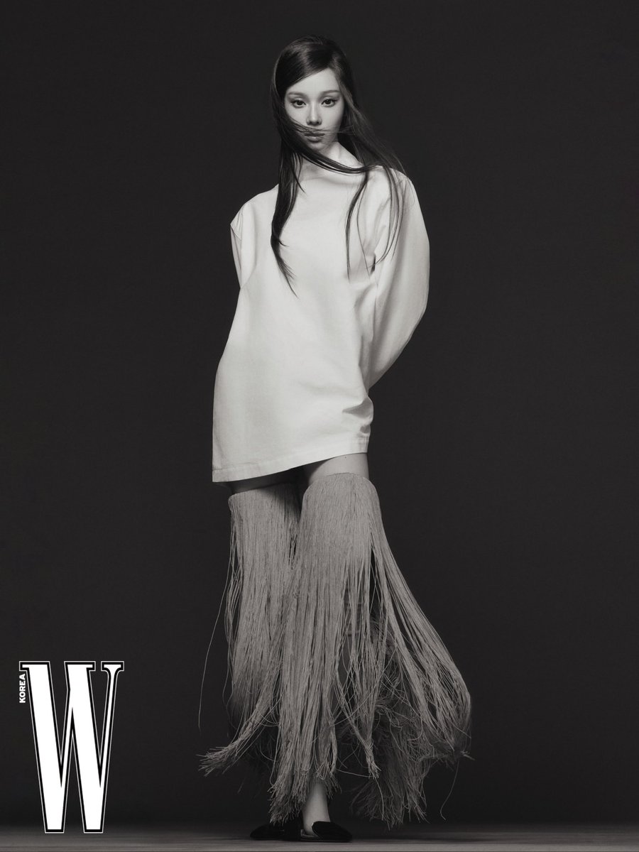 aespa_official's tweet photo. W Korea with WINTER

#aespa #æspa #에스파
#WINTER #윈터
#wkorea https://t.co/LhmIgBsXMI