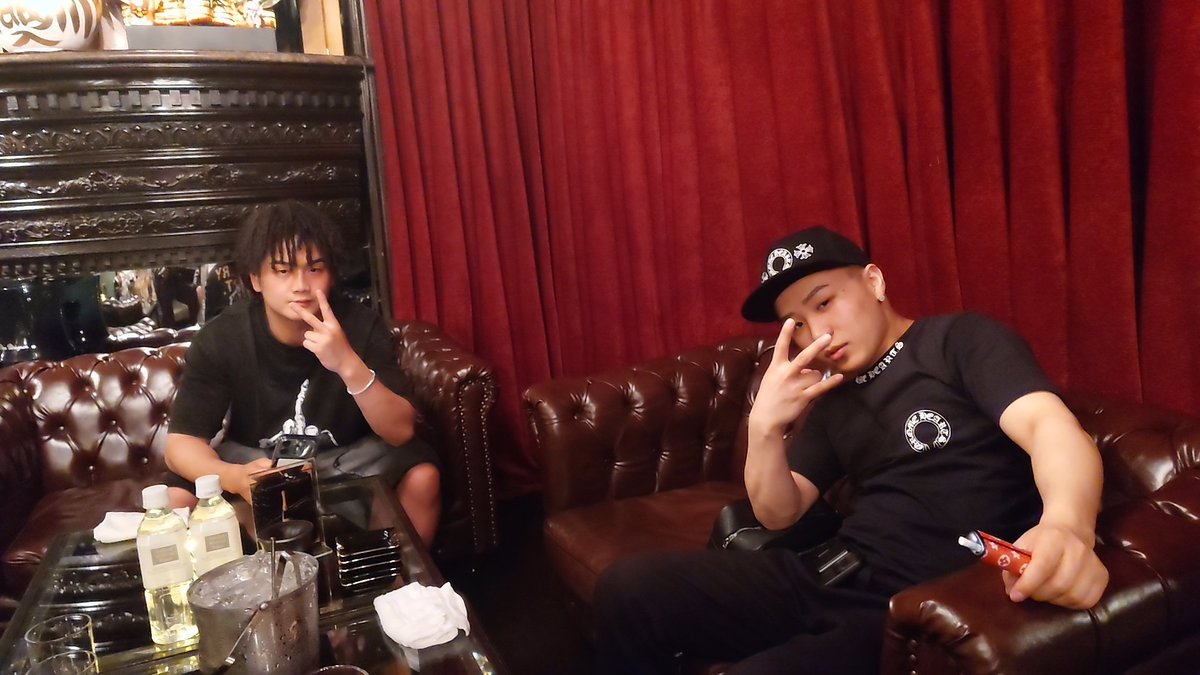 fotikazuma's tweet photo. 悪童2人 https://t.co/algUcKXh9q