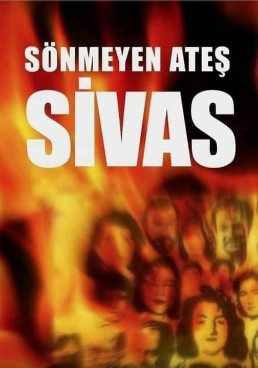 TOPRAK_2_'s tweet photo. ONAT KUTLAR’ın 
Sivas Katliamı Üzerine Yazdığı Bir Mektup: “Sen Ne Müslümansın Ne de Sivaslı"
"Sen insan bile değilsin. 
Gözü dönmüş bir katil, bir yaratıksın. 
Sen, yüreği insan ve yurt sevgisi ile çarpan, tüm yaşamını ulusal edebiyatın en güzel eserlerini incelemeye, araştırmaya, değerlendirmeye adamış, kırk yıllık dostum o değerli yazar Asım Bezirci‘yi yakmadın.
Sen,”Baza, baza! 
Çi hest-ü baza!“, “Gel, gel! Kim olursan ol gene gel! İster Kafir ol ister putperest gene gel! Bizim dergahımız umutsuzluk dergahı değildir!…” diyen kutbu Hazret-i Mevlana‘yı yaktın.
Sen nasıl Müslüman olabilirsin? 
Yaktığın, göz göre göre, sırıtarak ve alkışlayarak yaktığın o mazlum yiğit, dürüst arkadaşım, o büyük cura ustası, halk ozanı, Sivas’lı Nesimi Çimen değildi.
Sen, bir toz tanesinde alemleri gören, yüce tanrının bir sureti iken senin gibi biri marifeti ile derisi yüzülerek aslına dönen Seyyit Nesimi‘yi bir kez daha yaktın.
Sen nasıl Sivaslısın?
Sen, “Kavaklar” şiirinin dizeleri, Sezen‘in sesiyle dalga dalga tüm Anadolu’ ya yayılan; yıllarını inanılmaz bir özveri güzelliği ile Anadolu kentlerinde öğrencilerine adayan, Türkçenin en iyi çağdaş ozanlarından Metin Altıok‘u vahşice yaktığını sanıyorsun.
Ey zavallı gafil hayvan, yaktığın Yunus‘tur.
“Bir kez gönül yıktın ise
Bu kıldığın namaz değil
Yetmiş iki millet dahi,
Elin yüzün yumaz değil…”
diye yüzlerce yıl öncesinden seslenen Yunus Emre‘yi yaktın.
Yunus Emre’yi yakana Müslüman demek, İslam’a hakarettir.
İslam’a asıl hakareti sen ettin.
Sen, Cumhuriyet Türkiye’ sinin genç şairlerini, 
Behçet Aysan’ı Orhan Kaynar‘ı, kız-erkek gencecik çocuklarımızı, geleceğimiz olan geçlerimizi, üstlerine benzin dökerek hunharca yakmakla kalmadın.
Kurtuluş Savaşımızın ilk kongrelerinin şanlı ve onurlu kenti Sivas’ı yaktın.
Ey soysuz! Sen nasıl Sivas’ lı olabilirsin?
Sen, uğursuz zebani ateşinle bizim koca bir geçmişimizi yakmaya kalkıştın.
Koca bir uygarlık olan geçmişimizi, barbar ve ilkel kavimlerin karanlık geçmişlerine benzetmek için. 
Atının ayağı surları geçerken tüm dinlere, ırklara, inançlara güvence veren 
Fatih Sultan Mehmet‘in anısını; Itri‘den şeyh Galib‘e, şeyh Hamdullah‘dan Koca Sinan‘a, Baki Efendi‘den Süleyman Çelebi‘ye sevdiğimiz, değer verdiğimiz, gözümüz gibi koruduğumuz sonsuz bir kültürü bir hayvan gibi hiçe sayarak, yaratıkların en eşrefi otuz yedi canı yakarak yok ettin. 
Ortaçağ engizisyon papazları gibi.
Sen Müslüman olabilir misin?
Sen benim çocukluğumu, ilk gençliğimi yakmaya kalktın. 
Serin bayram sabahlarımı; cami sebillerindeki barışçı güvercinleri, babalarımızın alçakgönüllü mezarlarındaki selvileri, inançlı, nur yüzlü analarımızın hiç eksilmeyen dualarını, bir küfür gibi fırlattığın ateşle yakmaya kalkıştın.
Ey benim çocukluk arkadaşım Sezai Karakoç, aynı gençlik yıllarının şairi İsmet Özel, bu yaratık Müslümansa, siz nesiniz?
Ey benim elli yıllık ömrümün sakin, alçakgönüllü yüzü yerde, inançlı Anadolu halkı, sesime bir yankı verin.
Deyin ki hep beraber:
“Hayır! Müslüman bu değildir. 
O bir avuç gözü dönmüş katil bizden olamaz!“
Ey Sivas’lılar! 
Asıl siz yükseltin sesinizi. 
Anadolu’nun en eski töresi olan, ocağına misafir olana düşman bile olsa saygı gösterme geleneğini bir yana bırakıp, konuklarını kor ateşte yakan bu alçakların sizden olmadığını söyleyin.
Belki yanan yüreğimize bir merhem olur."
1993
Onat Kutlar
Asım Bezirci’ye Saygı