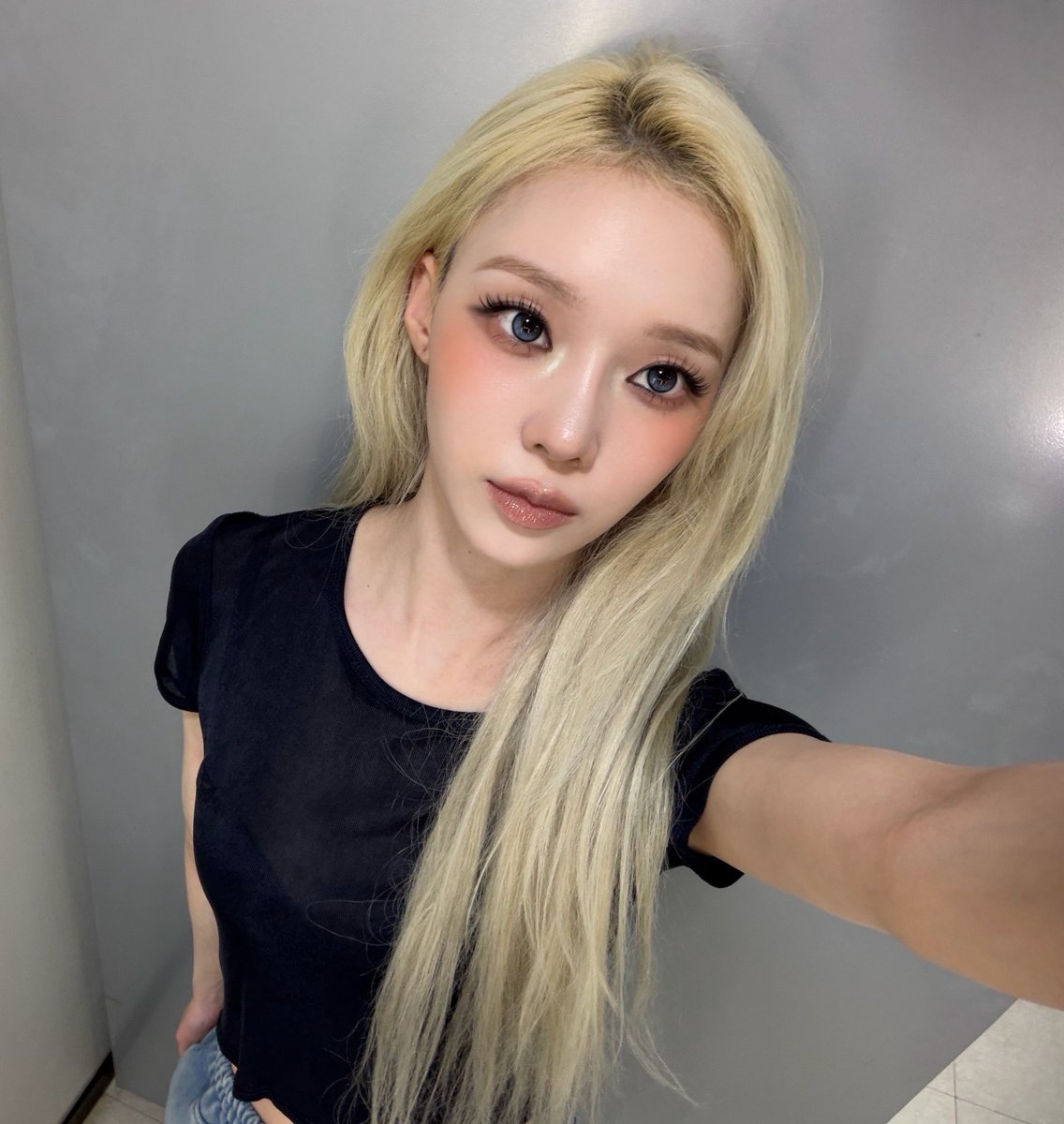 watasi486's tweet photo. 반딧불여신님 한쪽 귀 오픈 셀피각도 좋네요🤳 https://t.co/VGyVF8Xm9B