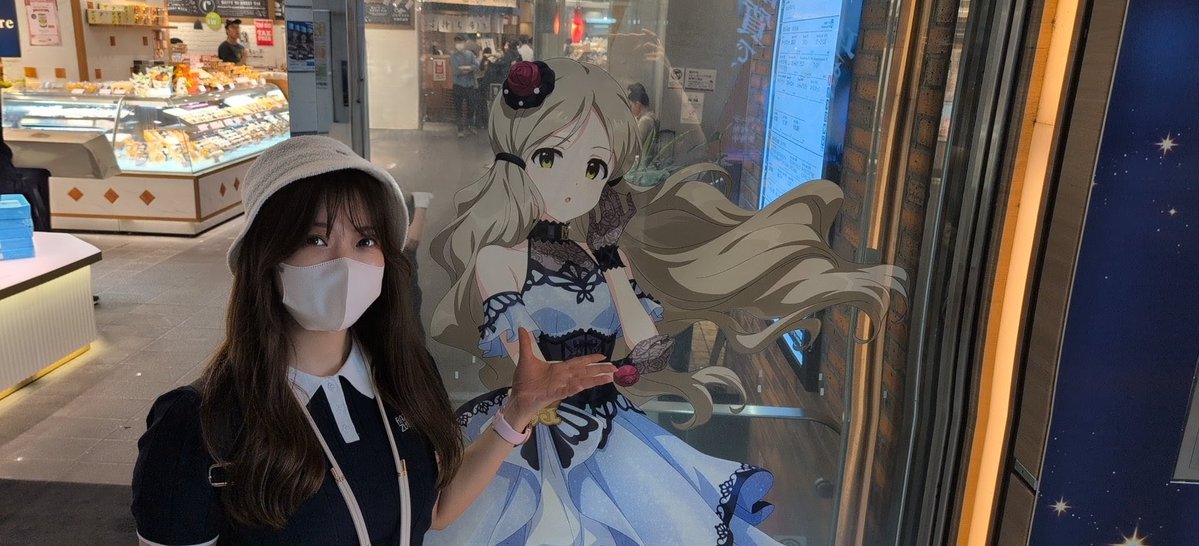 7330615nayg's tweet photo. #祝ミリシタ９周年
#ミリオン秋葉原っぱフェスティバル
アイドル達に会ってきたよー！！
各店舗様、毎年ベリーサンクスです💛💛
美少女ロコさんと、ポップなロコさんとお写真撮らせていただきました🎨
ゆい㌧とメッセージも残したよ！！ https://t.co/D1ZlZHaQ53